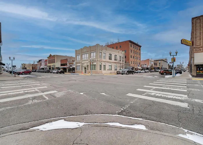 Vintage Downtown W/ Deck! Laramie