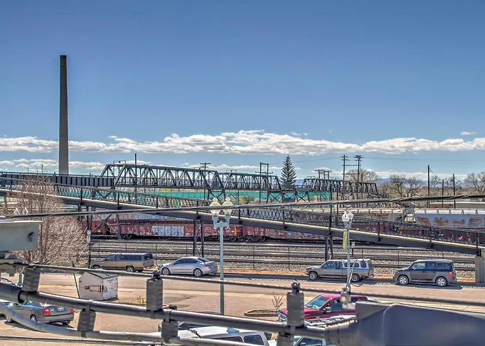 Vintage Downtown W/ Deck! Appartement Laramie